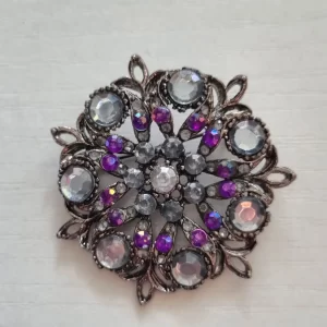 Vintage light purple circular pendant