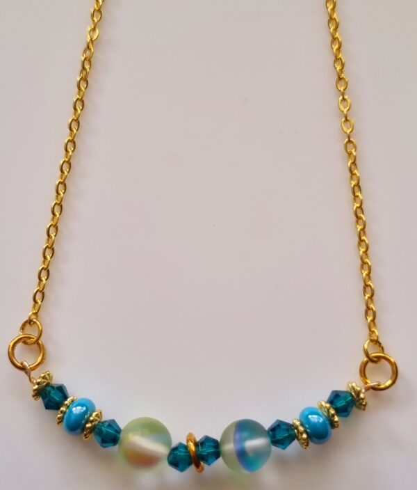 18k gold chain modern necklace with green beads 21 cm long